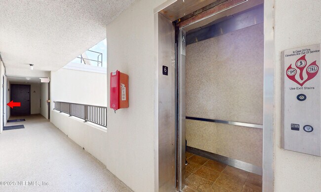 Building Photo - 2100 Ocean Dr S