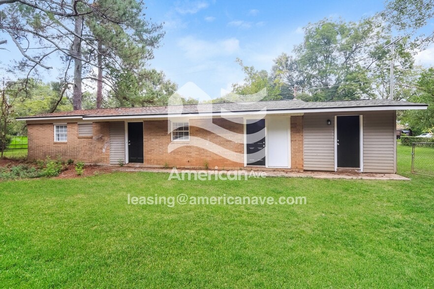 Building Photo - 505 Madrid St