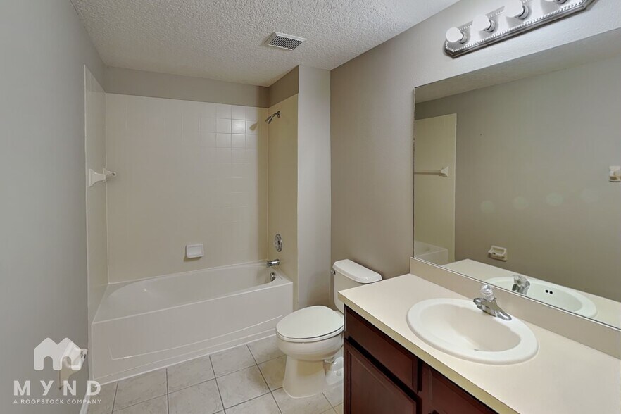 Building Photo - 1460 Travertine Terrace