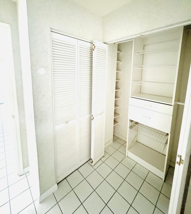 Building Photo - 135 178th Ave W