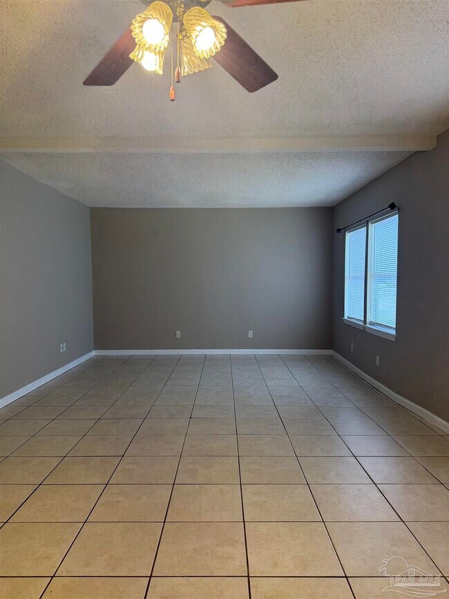 Building Photo - 4204 W Avenida De Golf