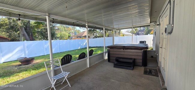 Building Photo - 11579 Alexis Forest Dr E