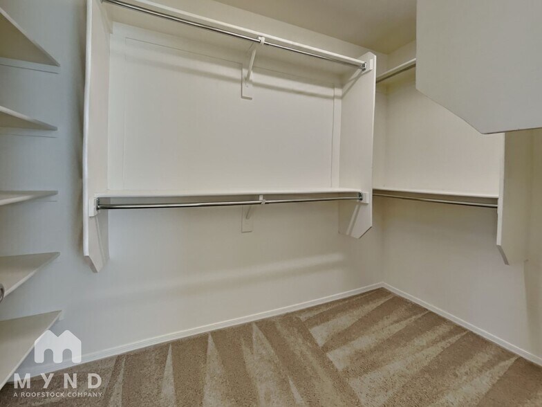 Building Photo - 11678 N 166th Dr