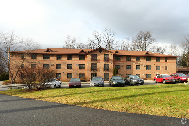 Primary Photo - St. Anna Apartments