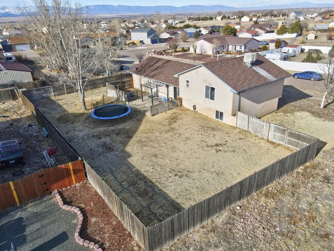 Building Photo - 688 S Watkins Dr