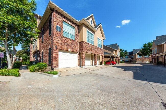 Building Photo - HT Memorial MLT LLC