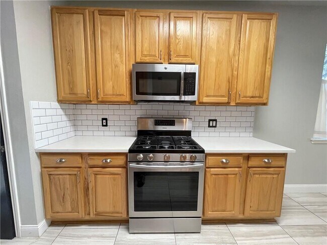 Building Photo - 1804 Warwick Cove
