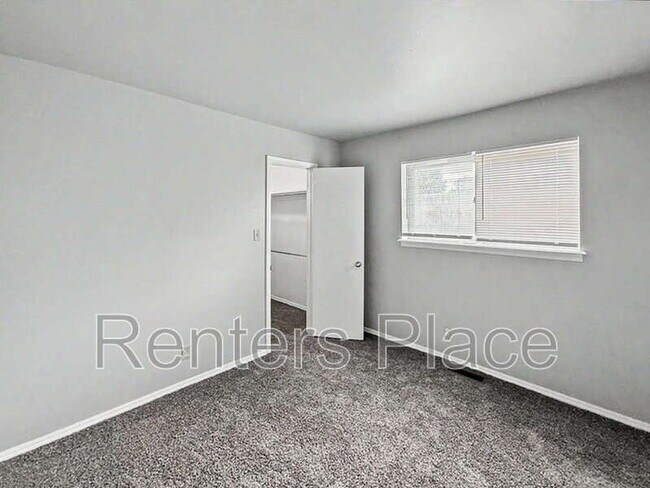 Building Photo - 5210 S 74th E Ave