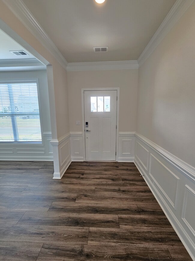 Building Photo - 5451 Cherwell Ave
