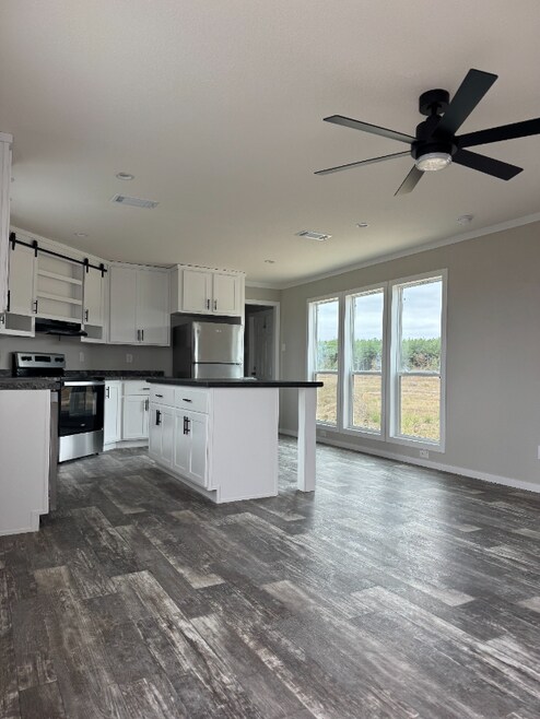 Building Photo - 324 Patriot Ln