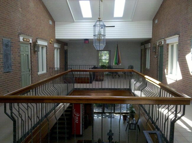 Building Photo - 300 W Broome St