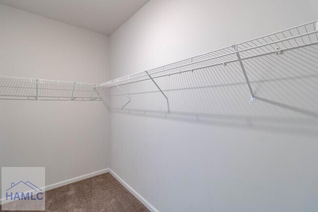 Building Photo - 147 Enclave Wy