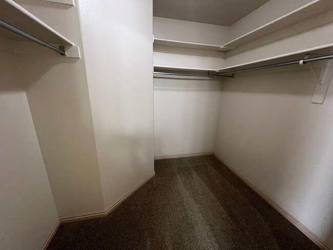 Building Photo - No Application Fee! Snow Canyon Home!