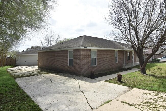 Building Photo - 12745 Lake Conroe Hills Dr