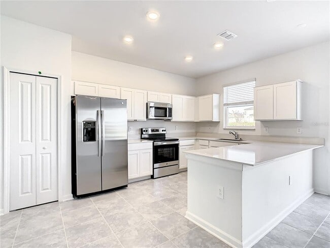 Building Photo - 409 Bogey Dr