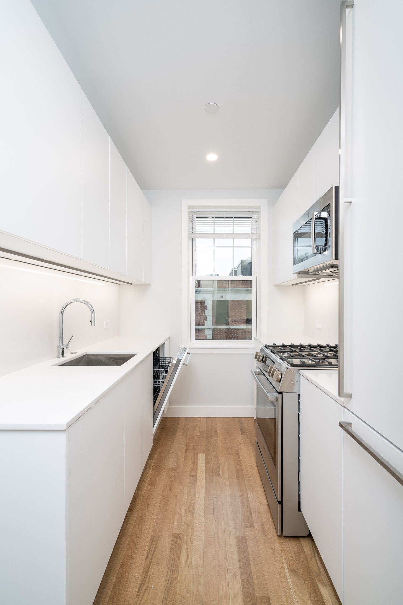 Building Photo - 22 Forest St