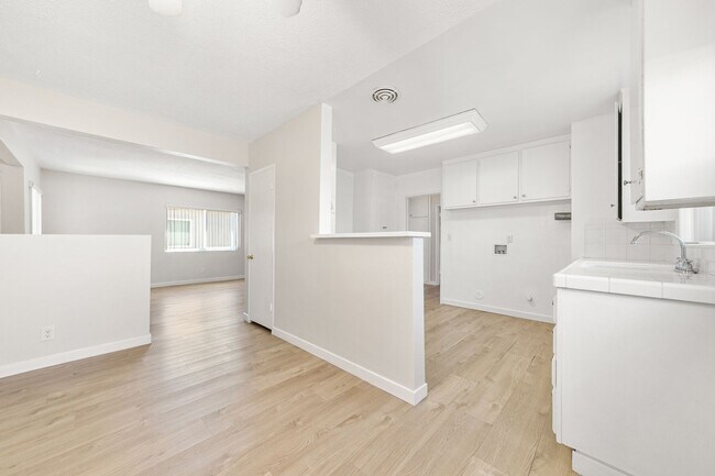 Building Photo - 2222 248th St