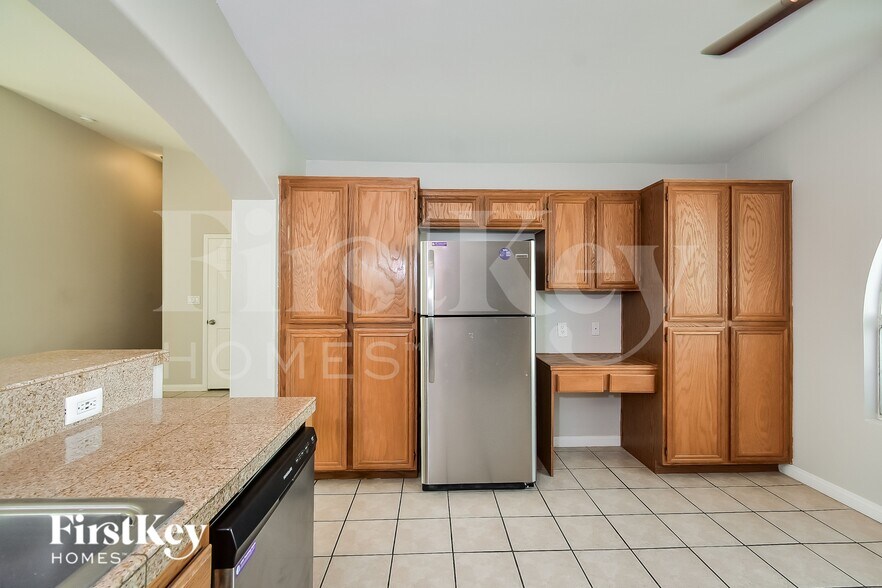 Building Photo - 3909 Linniki St