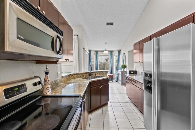 Building Photo - 1322 American Elm Dr