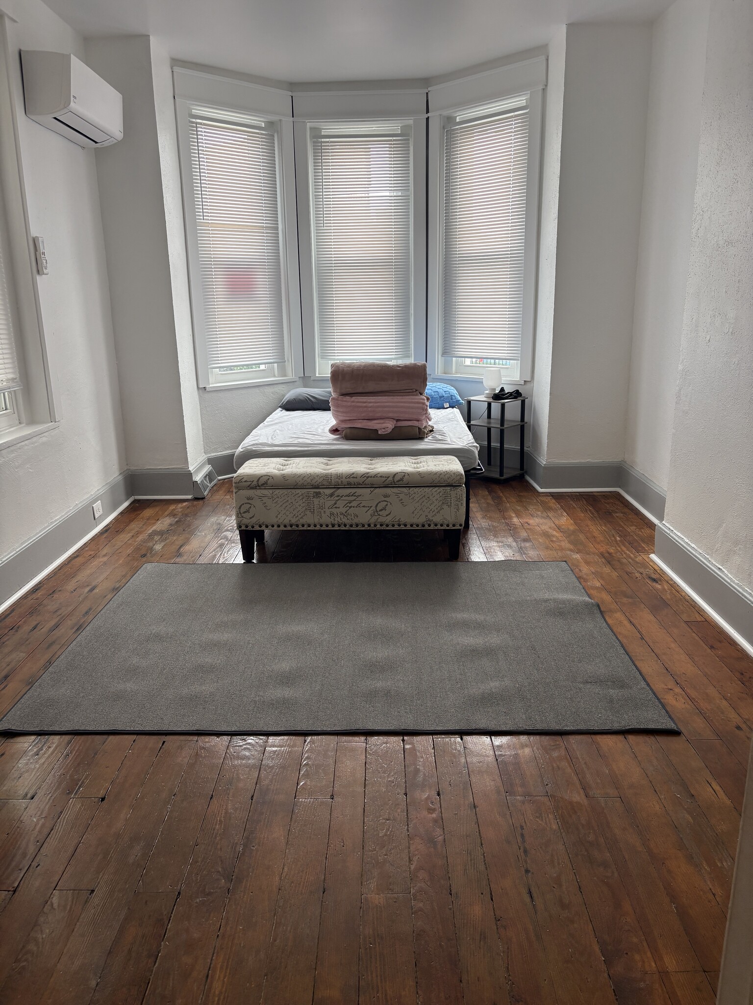 Building Photo - 520 N 3rd St