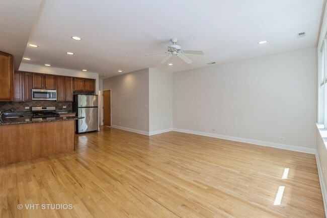 Building Photo - 6400 W Raven St