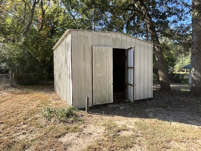 Building Photo - 1130 Clay St