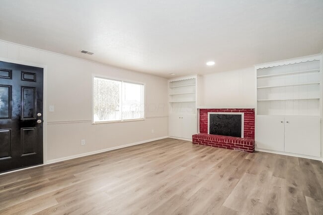 Building Photo - 1722 Blue Ash Pl