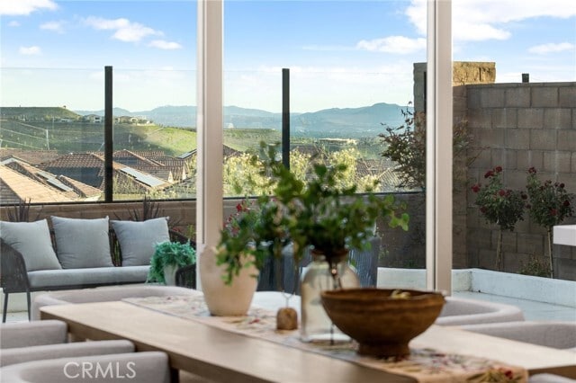 Building Photo - 206 Collino