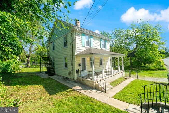 Building Photo - 107 Fusting Ave