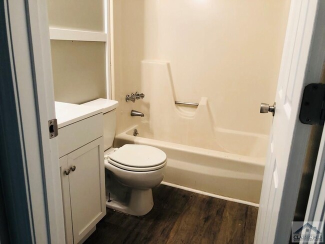 Building Photo - 360-362 Lexington Heights