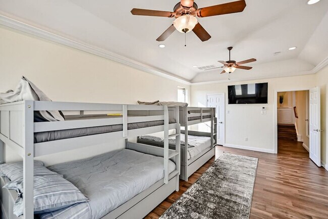 Building Photo - 811 Mallard Pointe Dr