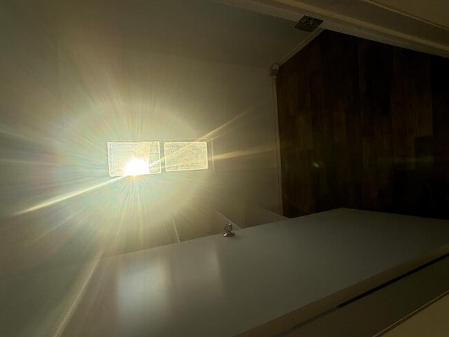 Building Photo - 14574 W 3rd St