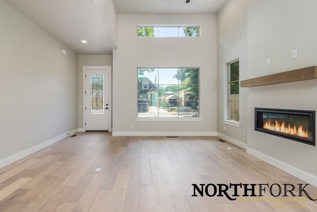 Building Photo - New Construction and Great Location - Avai...