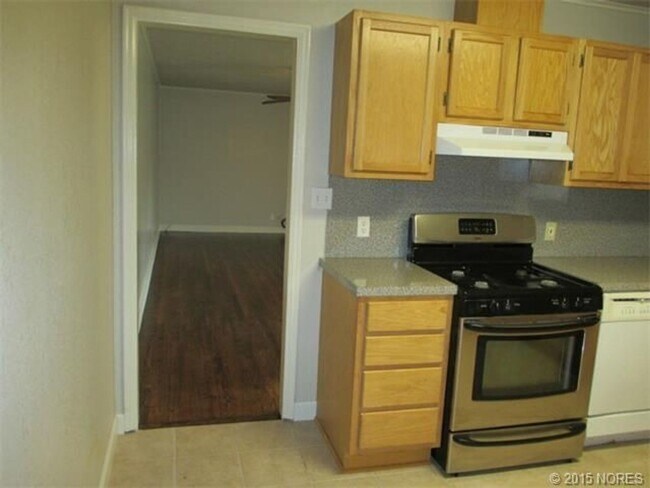 Building Photo - 2 Bed 1 Bath Rental Home - Tulsa