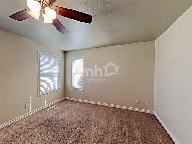 Building Photo - 376 W 1875 N