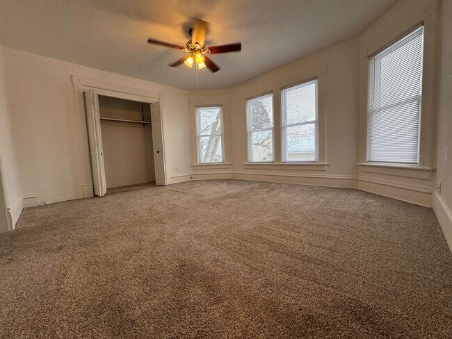 Building Photo - 122 North St