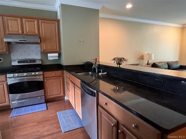 Building Photo - 54 Fairways Dr