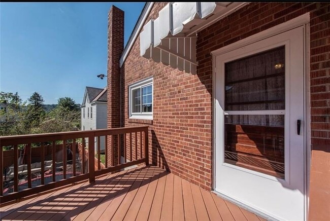 Building Photo - 713 Nevin Ave