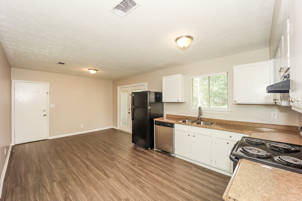 Building Photo - 156 Meadowlark Ln