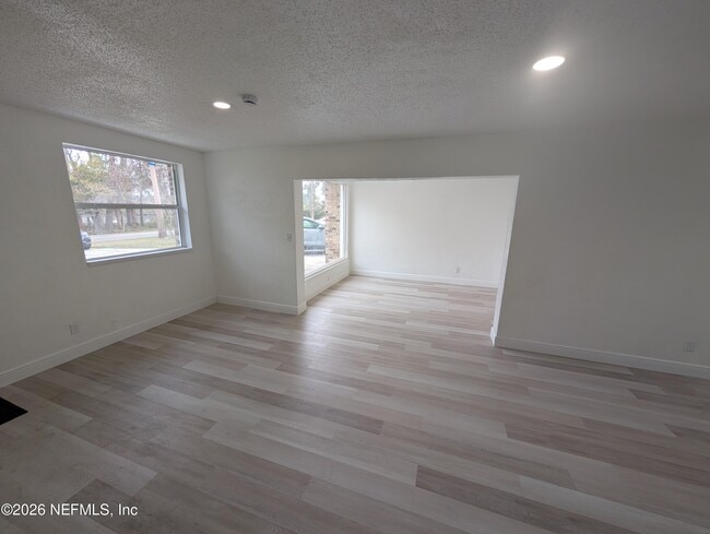 Building Photo - 1454 Ribault Scenic Dr