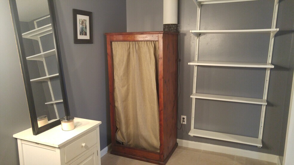 Building Photo - 4615 Dart St