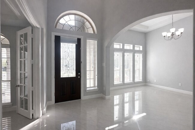 Building Photo - 2406 Trocadero Ln