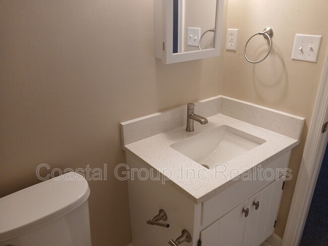 Building Photo - 412 Chinaberry Cir