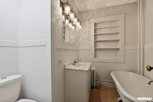 Building Photo - 329 S 2nd St