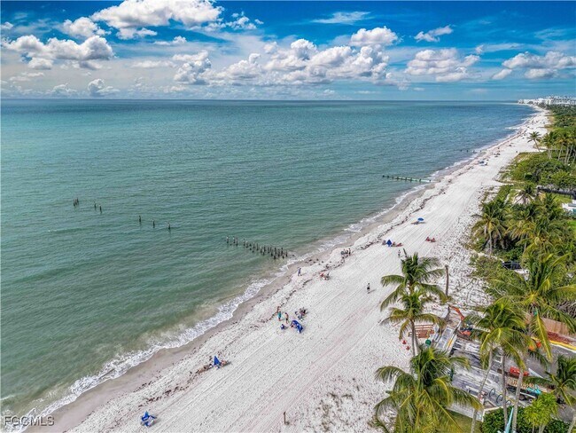 Building Photo - 223 3rd Ave S