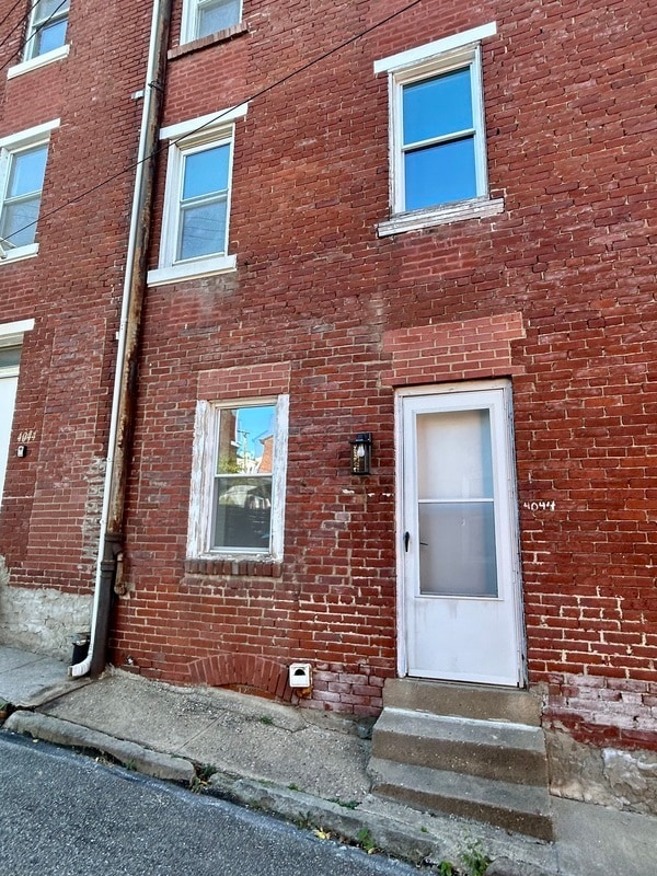 Building Photo - 4044 Geneva St