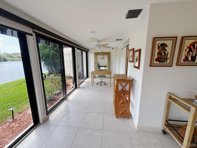 Building Photo - 21708 Tall Palm Cir
