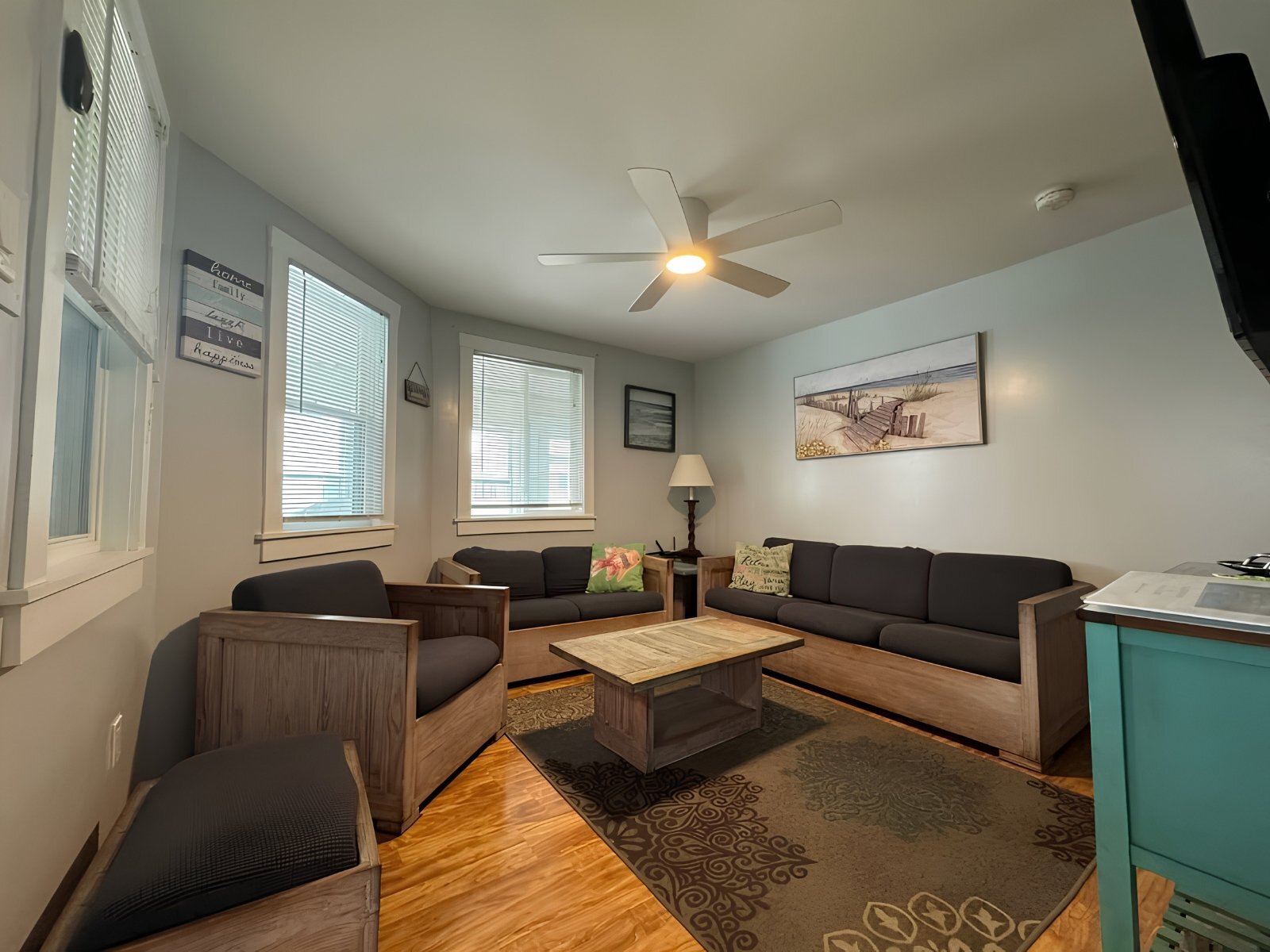 Building Photo - 108 W Grand Ave