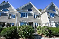 Building Photo - 697 Hammond St