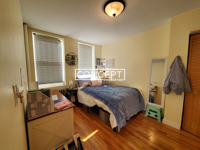 Building Photo - 224 Hanover St